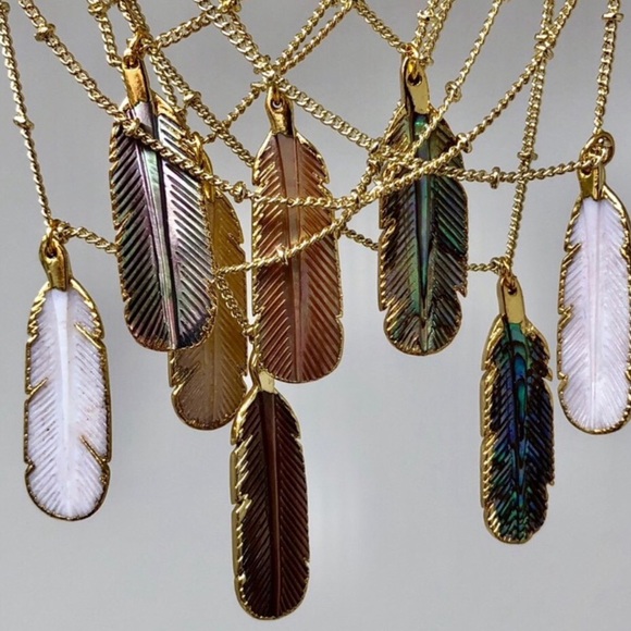 Jewelry - •boho feather abalone pendant•